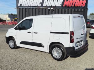 251 Peugeot Partner PRO PLUS   **NO VAT** - Image 4
