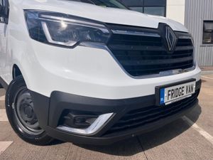 Renault Trafic FRIDGE VAN WITH PLUG IN OVERNIGHT - Image 3