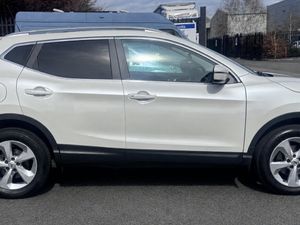 2021 Nissan Qashqai SV Commercial - Image 3