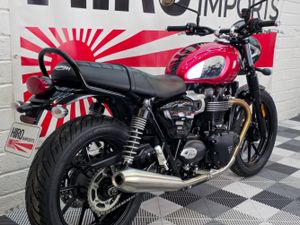 2024 Triumph Speedtwin 900 - Image 2