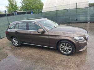 2016 Mercedes C-Class  200D  Avantgarde - Image 2