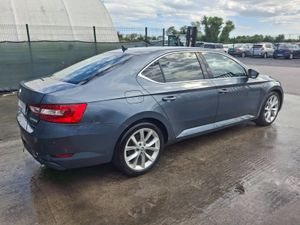 162 Skoda Superb  Tdi   Full Leather - Image 3