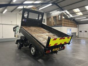 2023 Isuzu Grafter Tipper Van - Image 3