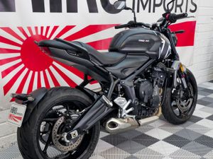 212 Triumph Trident 660 - Image 2