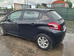 2015 Peugeot 208 1.4 Diesel - Image 4