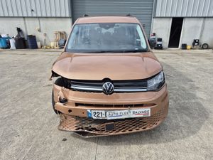 221 VW CADDY MAXI LIFE 2.0 TDI AUTO 7 SEATER WHEEL - Image 2