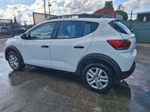 241 Dacia Sandero  Stepway Essential - Image 4