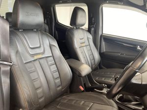 Isuzu D-Max 1.9 Blade Double Cab 4x4 - Image 4