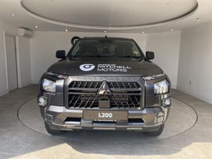 Mitsubishi L200 2.4 Bi-Turbo D Titan Double Cab Pi - Image 2