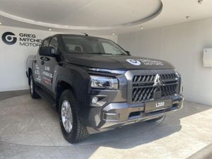 Mitsubishi L200 2.4 Bi-Turbo D Titan Double Cab Pi - Image 3