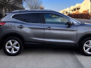 212 Nissan Qashqai SV High Spec - Image 3