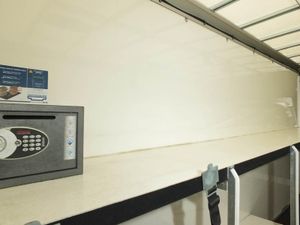 2023 Renault Master Luton Low Loader Van - Image 3