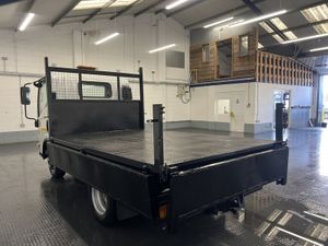 2023 Isuzu Grafter Tipper Van - Image 4