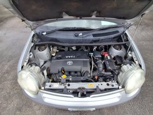 2008 Toyota Sienta  7 seater    Automatic - Image 3