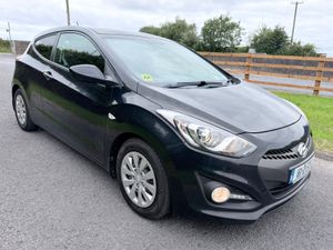 2016 Hyundai i30 Van - Image 2