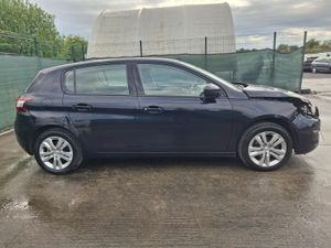 162 Peugeot 308  Light Damage - Image 4