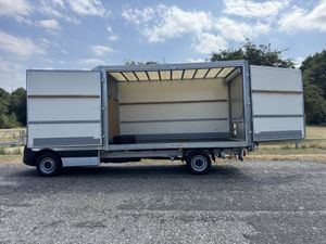 2022 Mercedes-Benz Sprinter Luton Box Van - Image 2