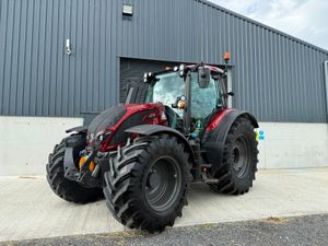IMMACULATE VALTRA N174 ACTIVE TRACTOR - Image 2