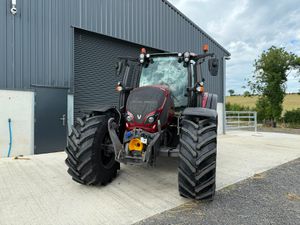 IMMACULATE VALTRA N174 ACTIVE TRACTOR - Image 4