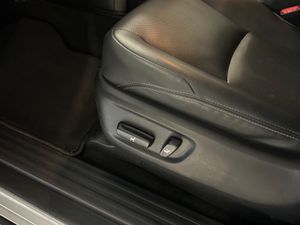 Toyota Land Cruiser LAND CRU LWB BUSINESS 4DR A CR - Image 3