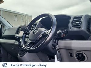 Volkswagen Crafter HIGHLINE 30 MWB 140 BHP - Image 4