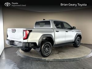 Toyota Hilux New Model SR5 - Image 2