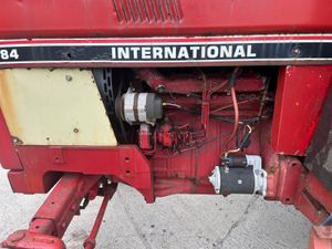 1981 International 784 2wd - Image 2