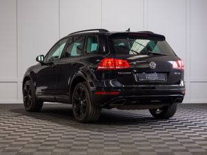 2018 Volkswagen Touareg V6 5 Seat N1 Crewcab - Image 4