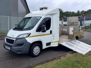 2018 Peugeot Boxer Dropside Van - Image 2