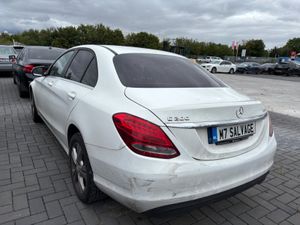 15 Mercedes C Class 290km - Image 4