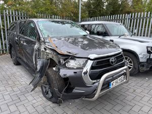 23 Hilux Auto 68km Chassis safe Starting - Image 2