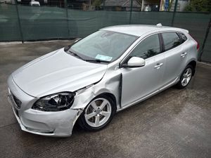 2016 Volvo V40 D2 2.0 Diesel Automatic - Image 2
