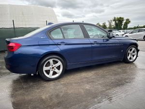 2018 BMW 330e  2.0 Hybrid    Automatic - Image 3