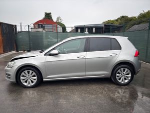 142 Volkswagen Golf 1.2 Tsi Automatic - Image 3