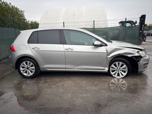 142 Volkswagen Golf 1.2 Tsi Automatic - Image 4