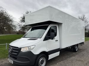 2022 Mercedes-Benz Sprinter Luton Box Van - Image 3