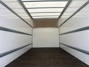 2025 Renault Master Luton Box Van - Image 3