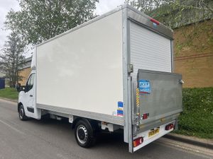 2025 Renault Master Luton Box Van - Image 4