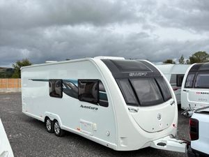 HIGH END Swift 6 Berth Fixed Bed Caravan - Image 2