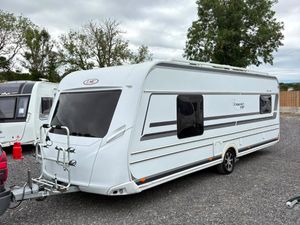 LMC Exquisit 595 4 Berth Island Bed Caravan - Image 2