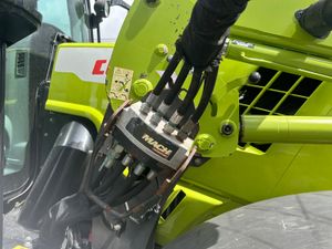 2022 Claas Arion 650 with MX Loader - Image 4