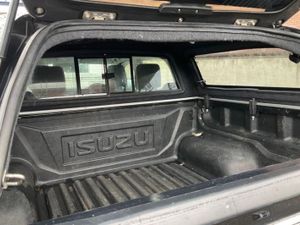 Isuzu D-Max 1.9 TD DL40 Pickup Double Cab 4dr Dies - Image 4