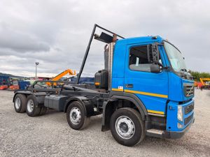 2009 Volvo FM 450 bhp 13 Ltr hook loader - Image 3
