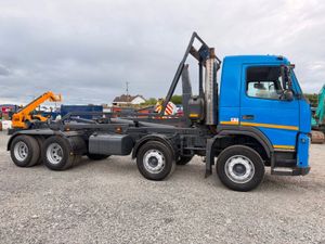 2009 Volvo FM 450 bhp 13 Ltr hook loader - Image 4