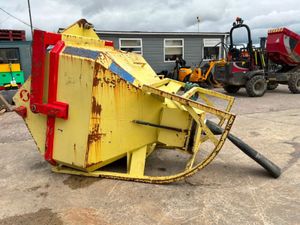 Conquip 2000 litres Concrete pouring skip........1 - Image 4