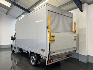 2018 Vauxhall Movano Luton Box Van - Image 4