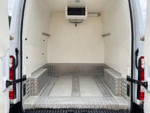 2018 Nissan NV400 Refrigerated Van - Image 3