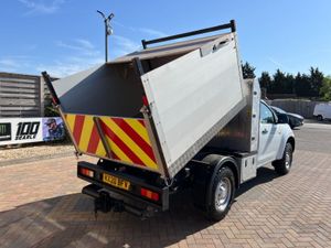 2020 Isuzu D-Max Tipper Van - Image 4