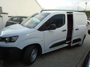 Peugeot Partner ACTIVE PLUS 1.5 BLUE H - Image 2