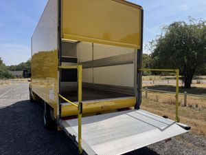 2020 Mercedes-Benz Sprinter Luton Box Van - Image 3